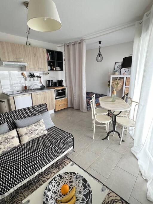 Ambre Appart-Wifi-Terrasse-Parking-Terrasse-2 Couchages La Rochelle  Extérieur photo